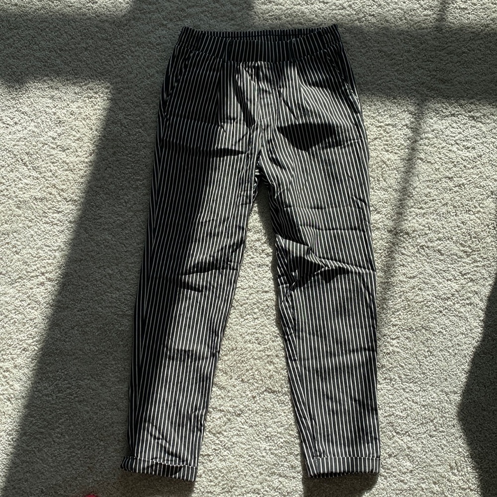 Fashion nova pants.